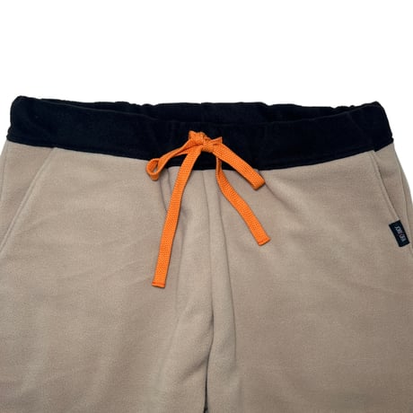JOHN SOFIA After Zone Panels Fleece Trousers (Beige/Black)｜ジョンソフィア アフターゾーン パネルズ フリーストラウザーズ