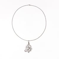 SUPPLIER MELT CROSS NECKLACE (SILVER)｜サプライヤー メルト クロス ネックレス（シルバー）