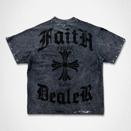 FIRST ROW FAITH DEALER FLEUR DE LIS TEE (Black)｜ファーストロウ フェイス ディーラー フルール・ド・リス ティー（ブラック）