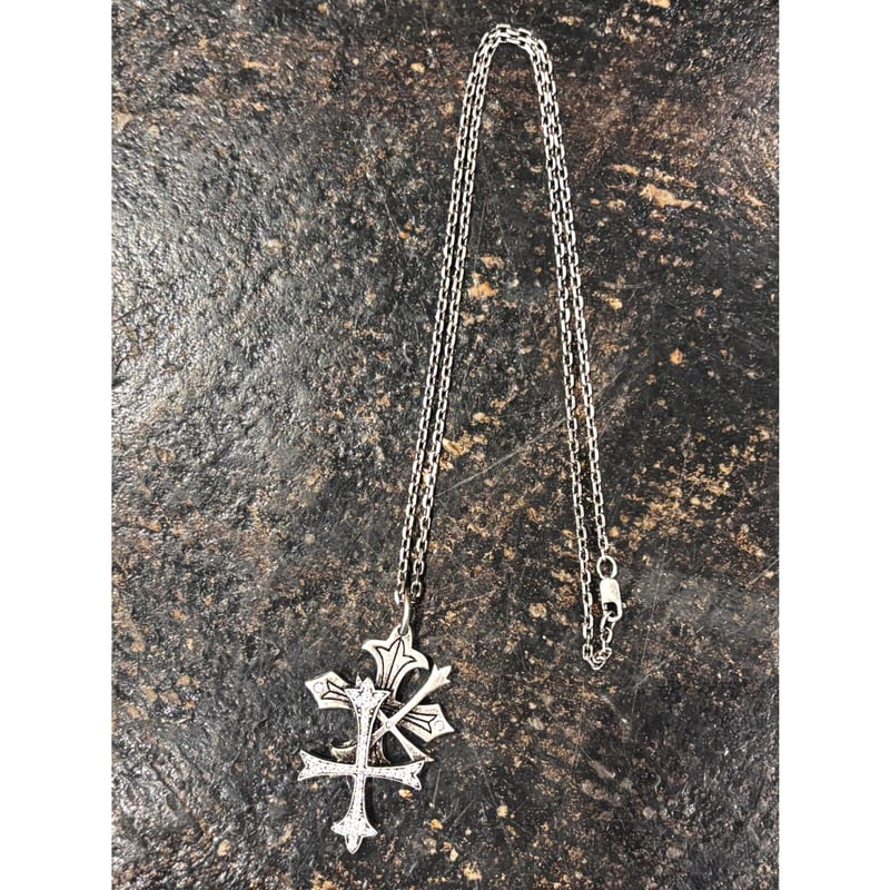 SUPPLIER Triple Cross Rhinestone Necklace (SILV