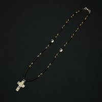 JOHN SOFIA Stone Cross Beads Necklace (White)｜ジョンソフィア ストーンクロスビーズネックレス（ホワイト）