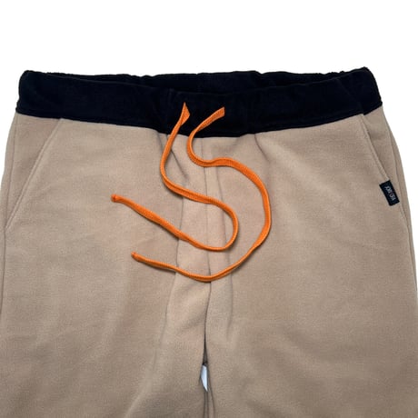 JOHN SOFIA After Zone Panels Fleece Trousers (Beige/Black)｜ジョンソフィア アフターゾーン パネルズ フリーストラウザーズ