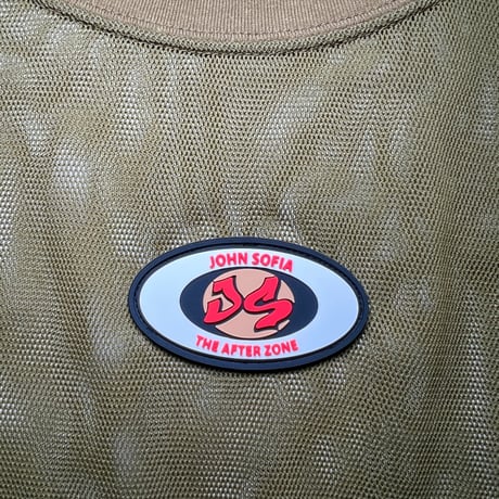 JOHN SOFIA Icon Badge Mesh S/S Tee (Olive/Red)｜ジョンソフィア アイコンバッジ メッシュ S/S ティー（オリーブ/レッド）