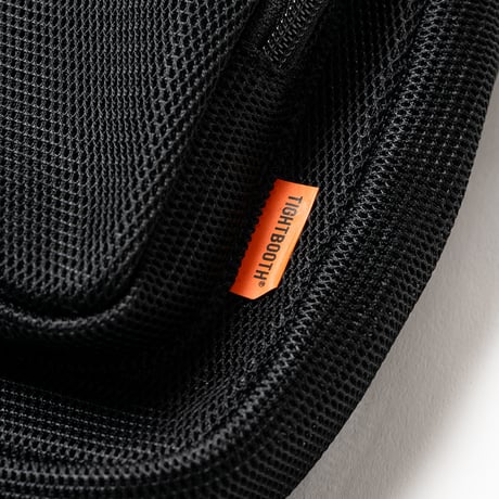 TIGHTBOOTH LOGO MESH SACOCHE (Black)｜タイトブース ロゴ メッシュ サコッシュ（ブラック）
