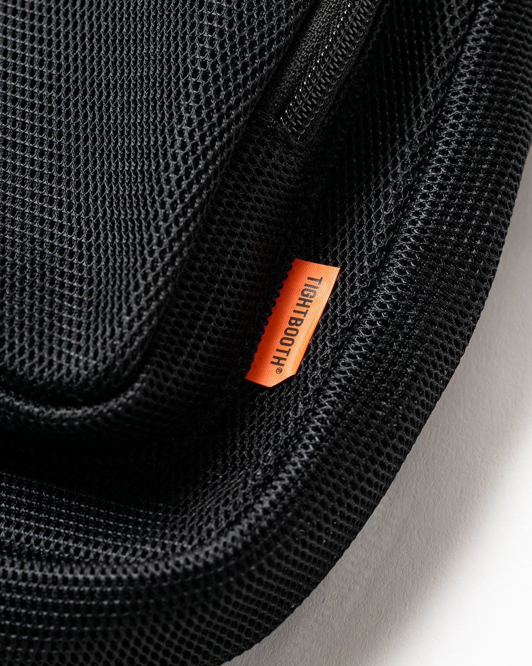 TIGHTBOOTH LOGO MESH SACOCHE (Black)｜タイトブース ロゴ
