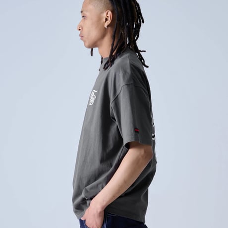 FUBU Curly Logo T-shirts (D.GRAY)｜フブ カーリーロゴ ティーシャツ（ダークグレー）