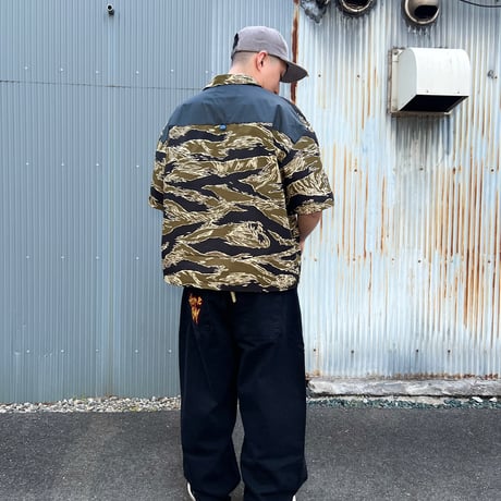 JOHN SOFIA RIPSTOP TACTICAL SHIRT (TIGER CAMO)｜ジョンソフィア リップストップ タクティカル シャツ（タイガーカモ）