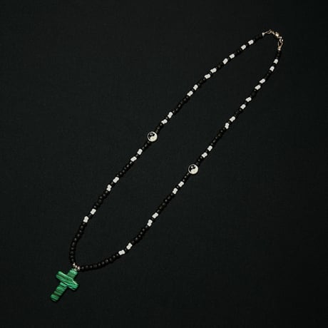 JOHN SOFIA Stone Cross Beads Necklace (Green)｜ジョンソフィア ストーンクロスビーズネックレス（グリーン）