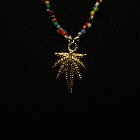 JOHN SOFIA Leaf Beads Necklace (Gold)｜ジョンソフィア リーフビーズネックレス（ゴールド）