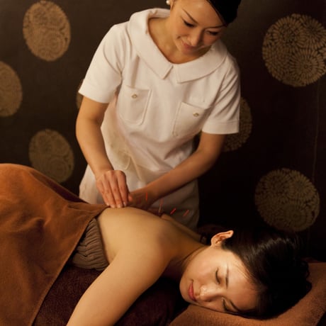 Let's go to the acupuncture & aromatherapy massage at Tensinotamago!