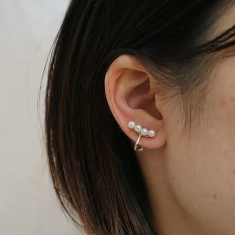 【nikori】　four pearl  smile　earring（1ケ販売）