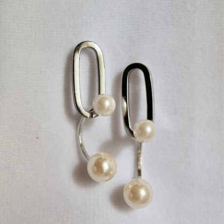【nikori】　hanging  pierce