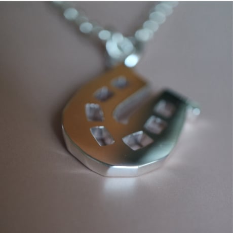 【Paw】Horse shoe necklace top