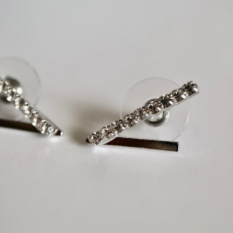 【nikori】　arrow　earring