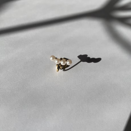 【nikori】　four pearl  smile　earring（1ケ販売）
