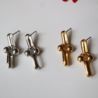 【nikori】　  cross swing pierce