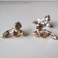 【nikori】　  yadogiri pierce