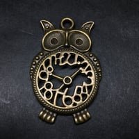 『梟の時計』金属素材　長さ４．５ｃｍ
