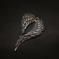『非対称な翼』金属素材　商品番号W-0013