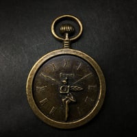 『妖精の時計』金属素材　長さ5.3ｃｍ
