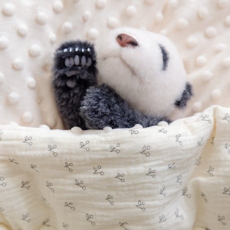 【熊猫工場（Panda　Factory）】シャンシャン　生後22日　開眼or閉眼バージョン　ハンドメイド　リアルぬいぐるみ