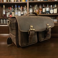 本革製鞄　スリング付き　28x17x14cm 軽めカメラケース
