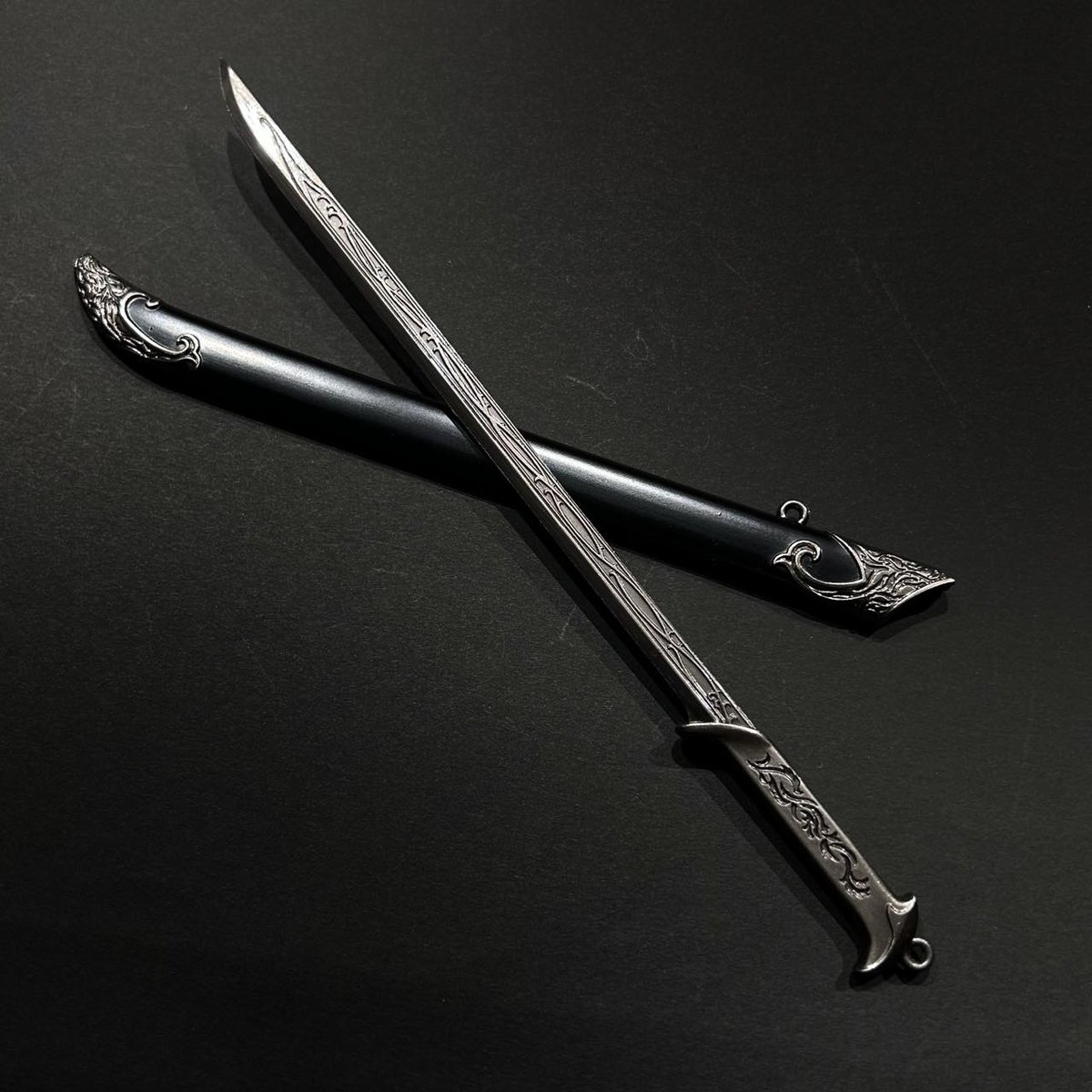 精霊王の剣』約22㎝ 長剣 金属製スケール模型 | ジャッキーの隠れ家
