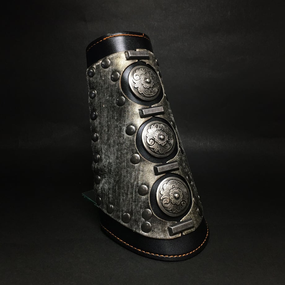 5f697eab3ae0f44c3869aabb