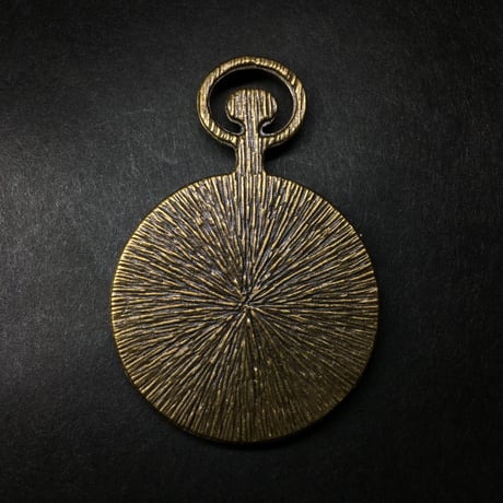 『妖精の時計』金属素材　長さ5.3ｃｍ