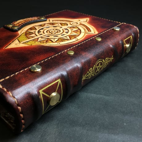 『歯車の書』錬金術魔導書風手帳　革製表紙　収納ポーチ付き　スチームパンク