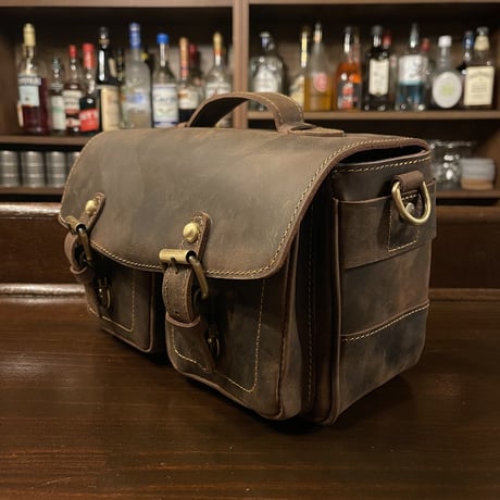 本革製鞄　スリング付き　28x17x14cm 軽めカメラケース