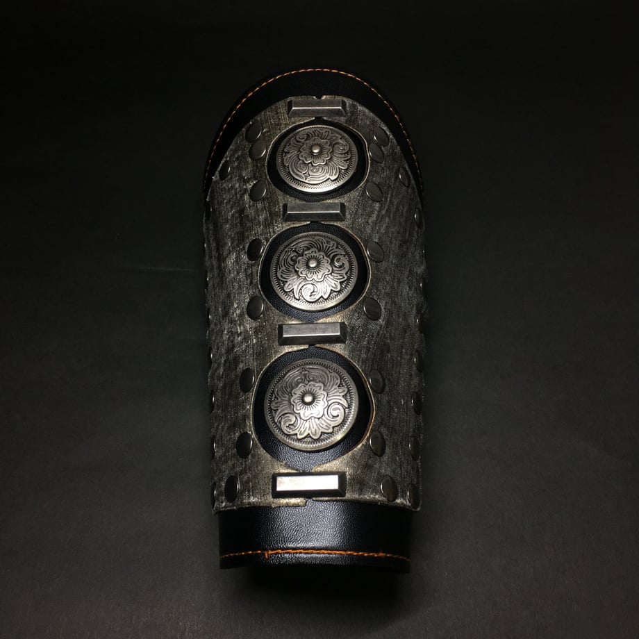 5f697eab3ae0f44c3869aabb