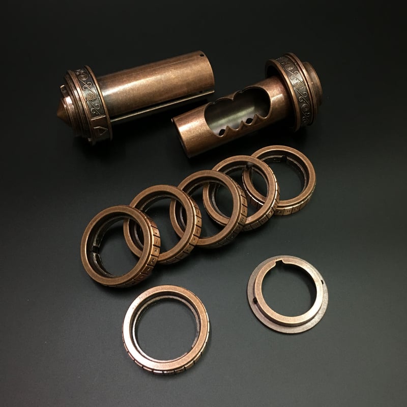 38explore FIKA38（ブラウン）新品未使用未開封 クリプテックス 6桁暗号ギミック レプリカ メタルボックス