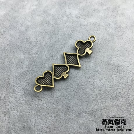 『トランプ柄』金属素材　ペアセット 　長さ4.7ｃｍ
