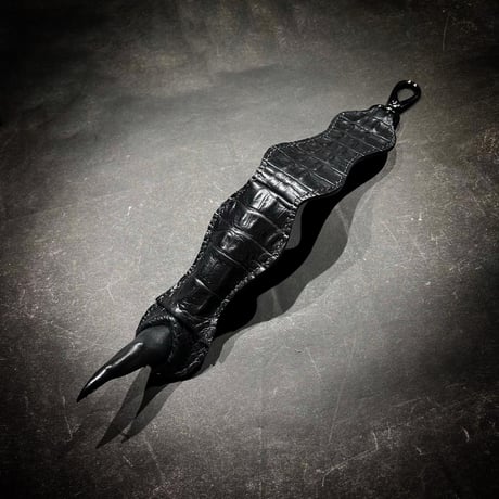 【Silveralan・委託販売品】鋭爪‣黒　ベルト用ホルダー