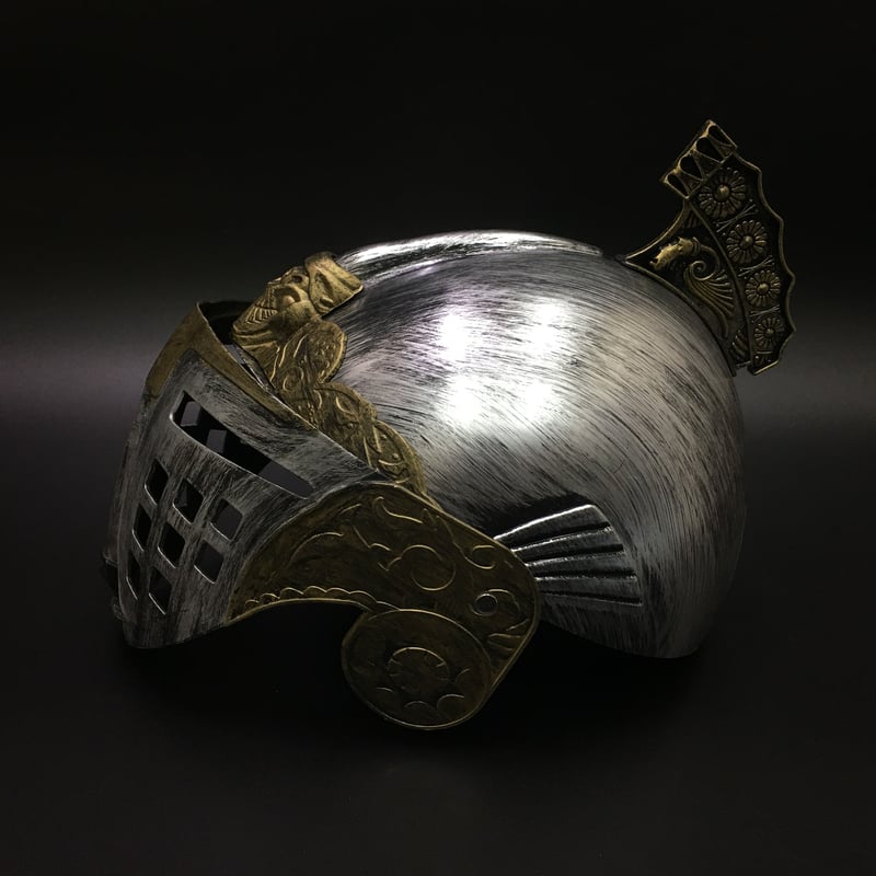 騎士の兜 バイザー可動 プラスチック製 | ジャッキーの隠れ家（Jacky