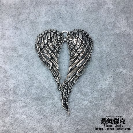 『非対称な翼』金属素材　商品番号W-0013
