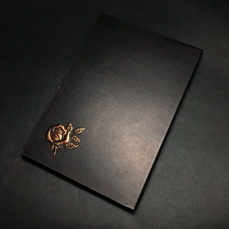 『薔薇髑髏の書』　赤銅色