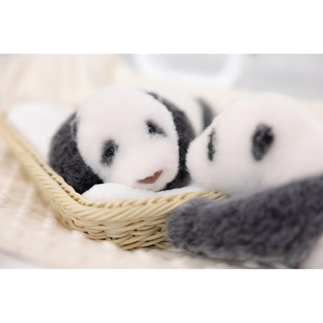 【熊猫工場（Panda　Factory）】シャンシャン　生後22日　開眼or閉眼バージョン　ハンドメイド　リアルぬいぐるみ