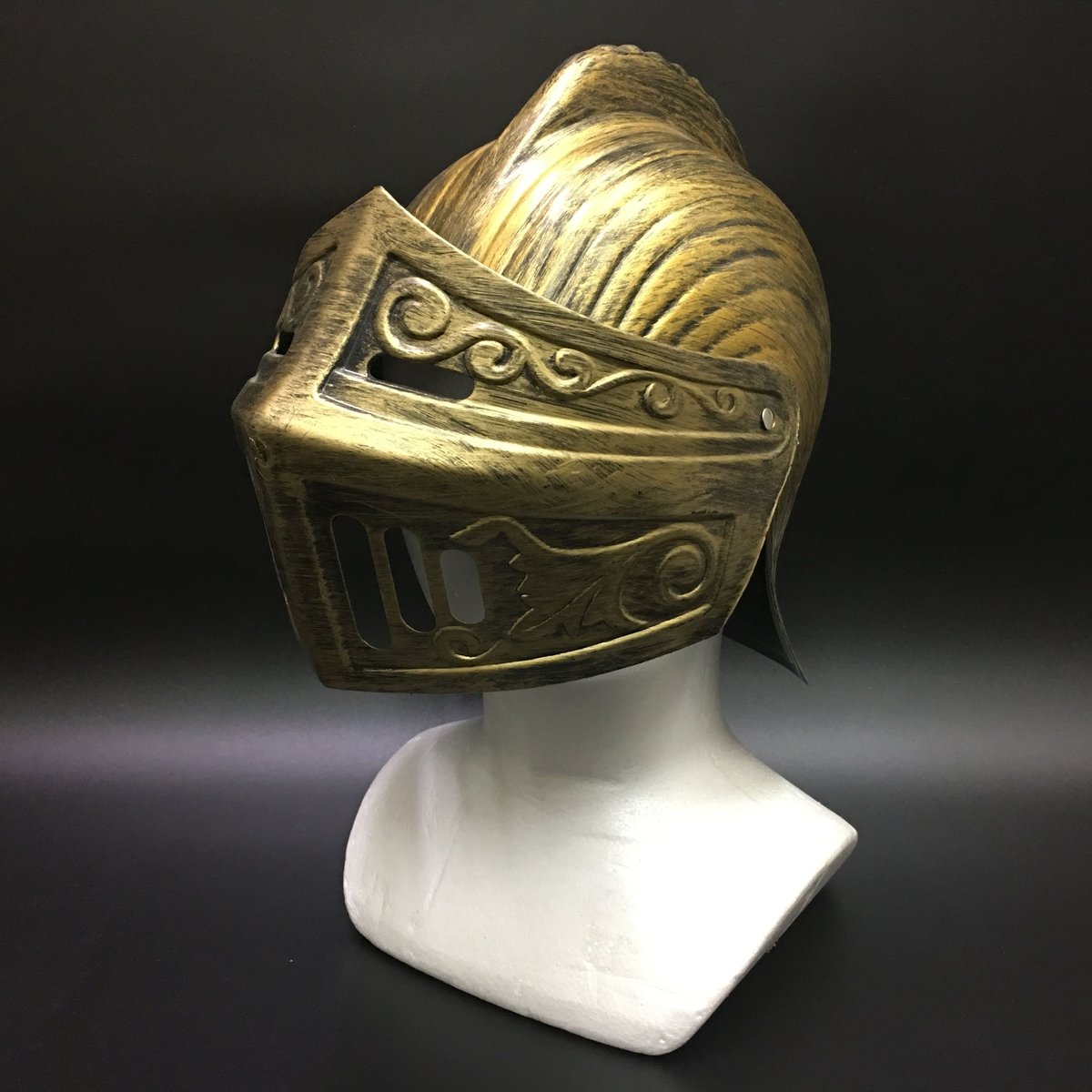 【151】ブロンズ兜 騎士の兜 ブロンズ バイザー可動 プラスチック製 | ジャッキーの隠れ家
