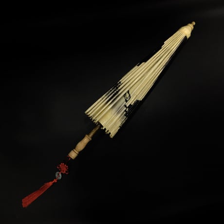 『陰陽太極傘』２８本竹製骨　桐油防水加工　直径８４ｃｍ　長さ５８ｃｍ