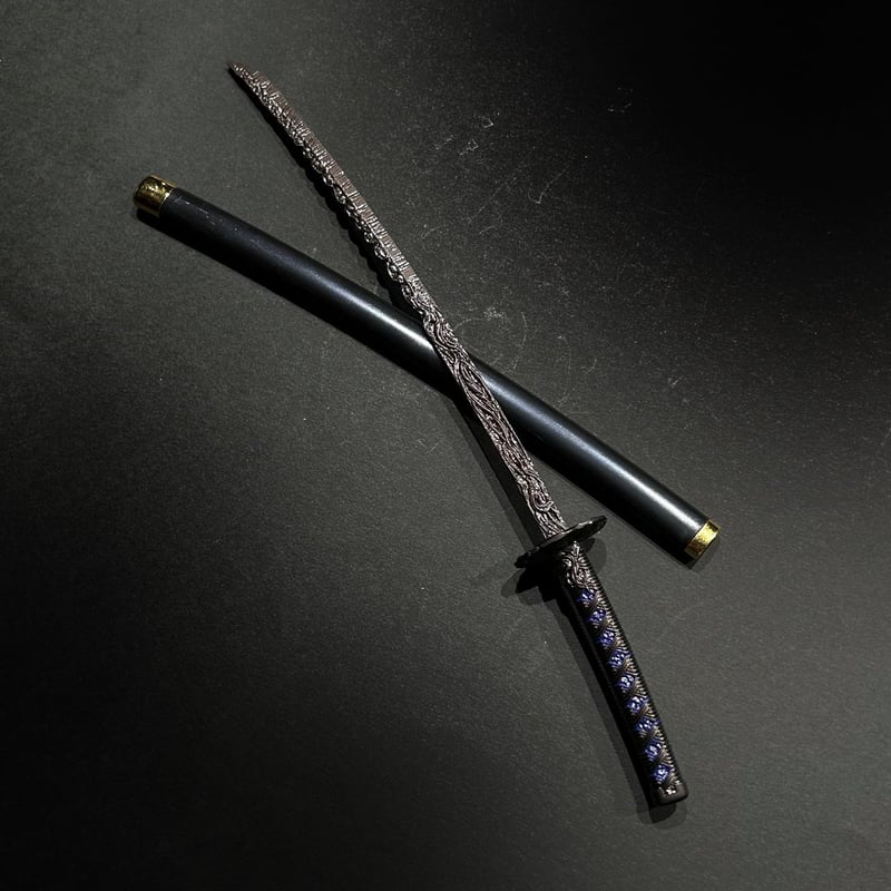 MDD用武具】隕鉄の日本刀・1/4スケール・約25cm・金属製スケール MDD用武具】隕鉄の日本刀・1/4スケール・約25cm・金属製スケール