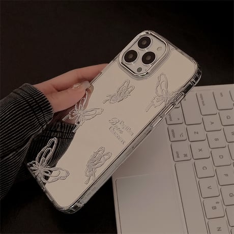 蝶 ミラー iPhone15/15proカバー リボンストラップ iPhone14promax/13pro/12カバー シルバー高級感 かわいい [M4094]