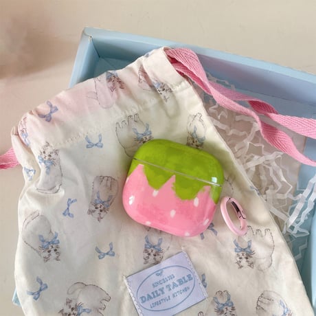 韓国風 Airpods4ケース イチゴ柄 Airpods3/Pro2ケース airpodspro2カバー  ストラップ/リング 大人可愛い[M5273]