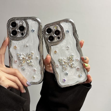 ジュエリー iphone16/16proケース  うねうね枠 ダイヤ蝶 iphone15pro/14/13proケース 高級感 女子力高い [M5031]
