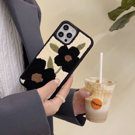 ブラック花柄  iphone13/12proケース  刺繡入り アイフォン11/xsmaxカバー  可愛い  柔らかい 温かい  ガールズに人気  秋冬向けM1236