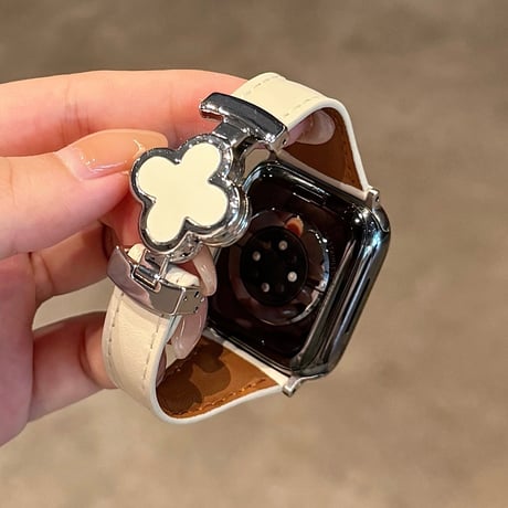 マグネット式 Apple watchバンド クローバー レザー アップルウォッチベルト  series11 10 98 7 6 SE3 SE2  Ultra3/ 2 高級感 耐久性ある[M6150]