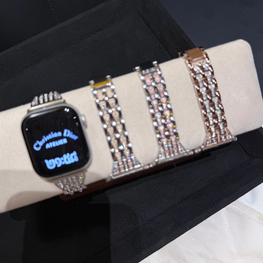 6a26267f8d1e7d1354770812