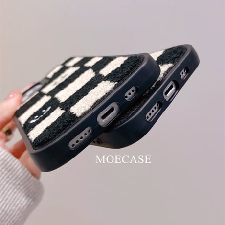 刺繡 にこちゃん iphone14pro/14plusケース  チェック柄 iphone13/12/11カバー 可愛い 秋冬グッズ 手さわりいい[M2347]