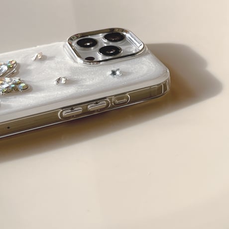 ダイヤ蝶 iPhone16pro/16plusケース パールストラップ iPhone15pro/14/13promaxケース 豪華 おしゃれ ギフトにおすすめ [M4992]